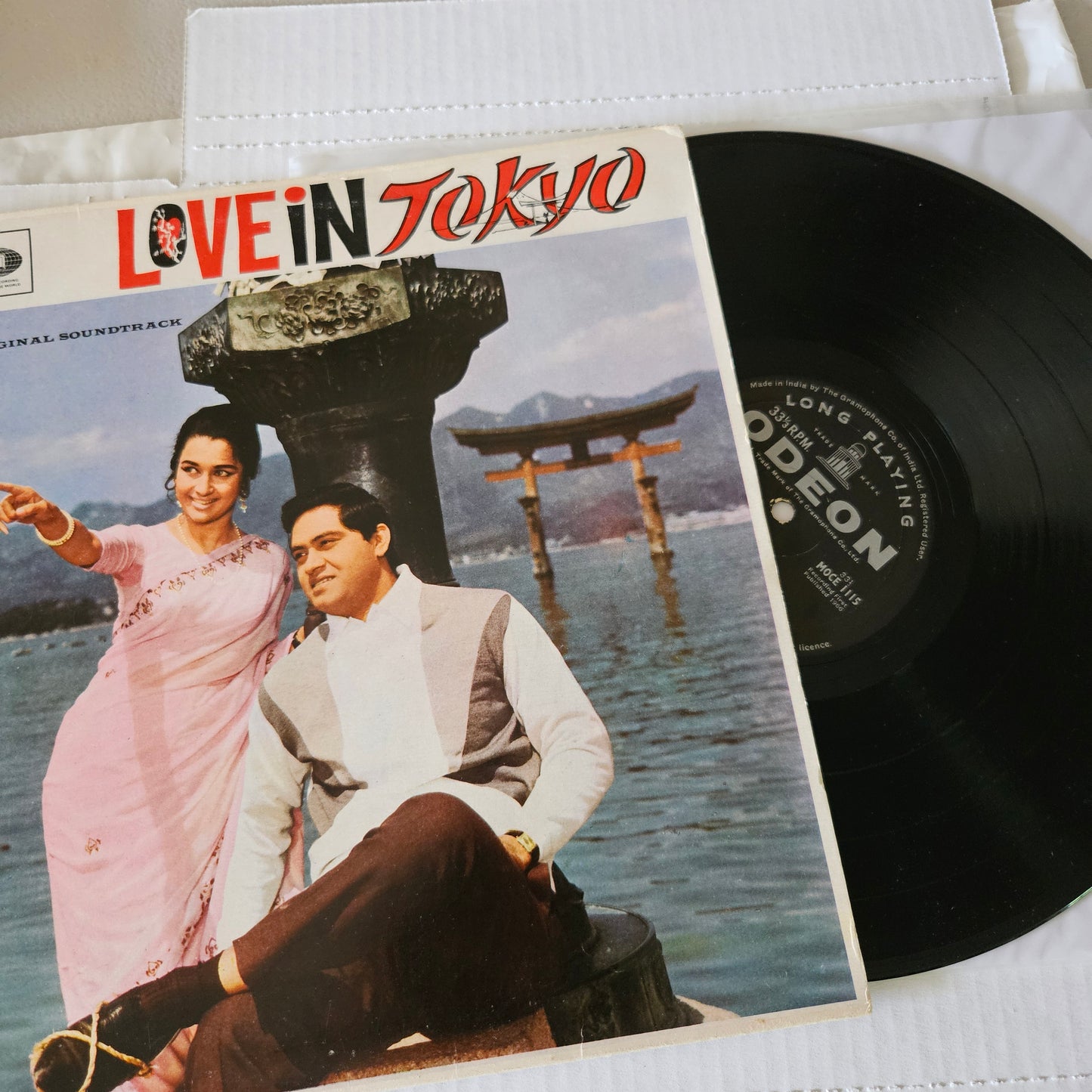 Love in Tokyo - Music by Shankar jaikishan 1st Odeon in excellent to near mint condition - original soundtrack
