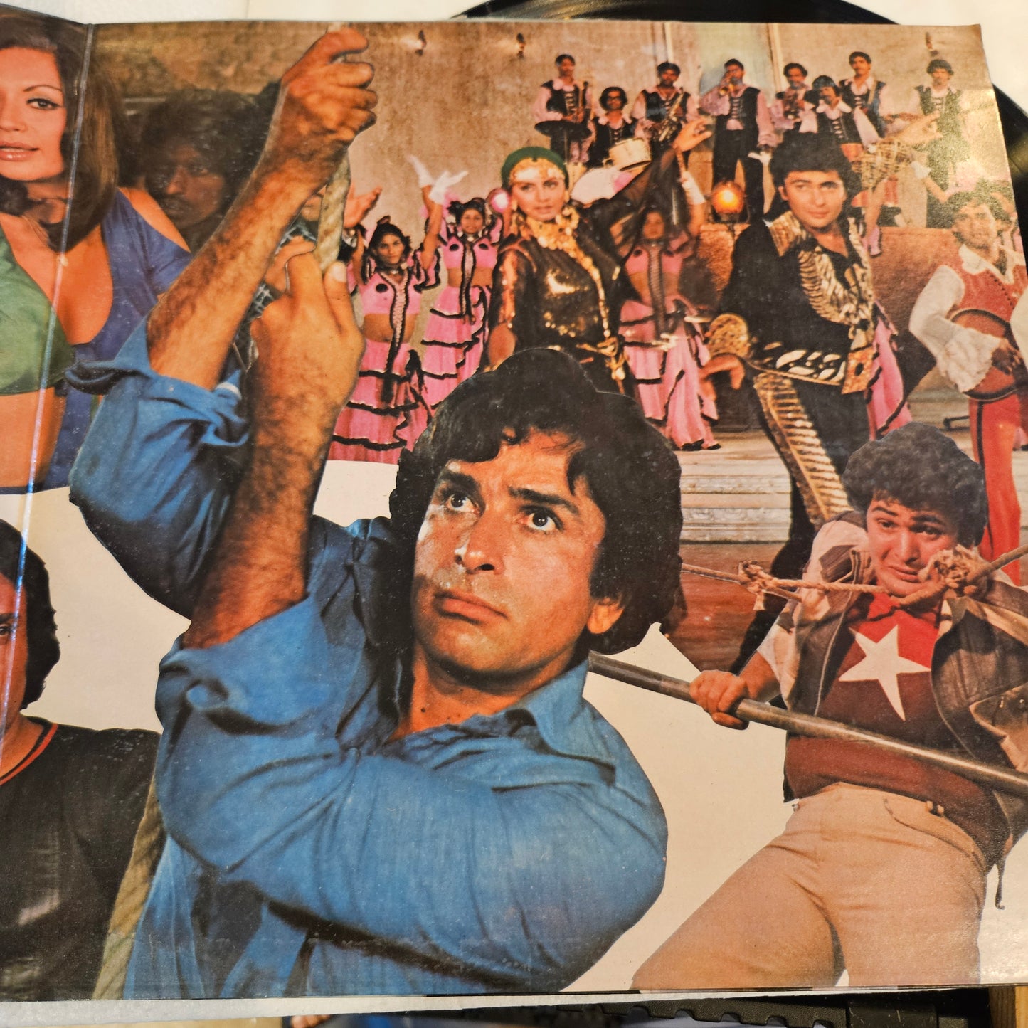 Duniya Meri JEB MEIN - Music by Rajesh Roshan in excellent condition in gatefold edition - original soundtrack