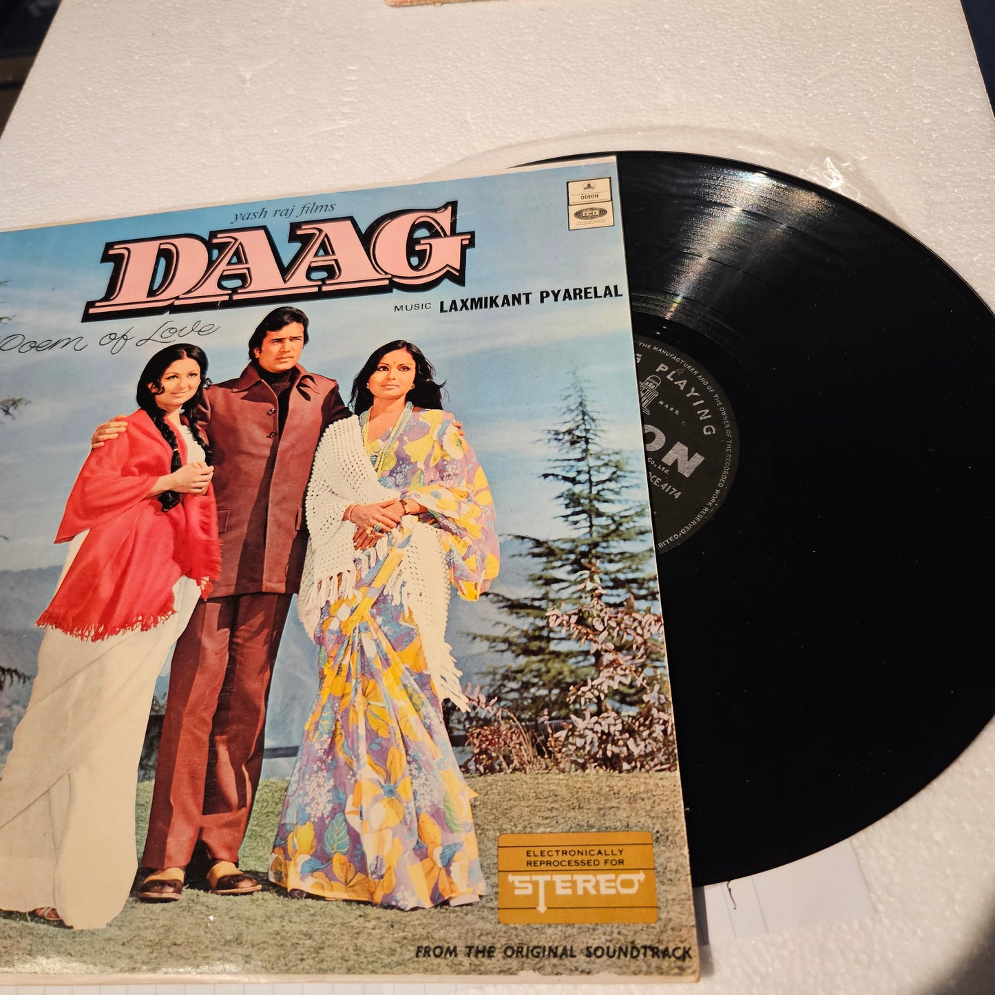 Daag - Laxmikant pyarelal OST in near mint condtion from original soundtrack