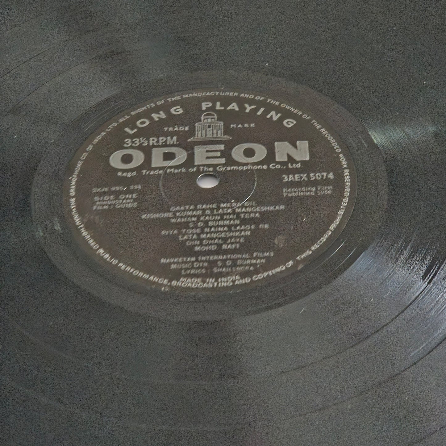 Guide - S. D. Burman and Navketan blockbuster odeon edition - near mint - from original soundtrack