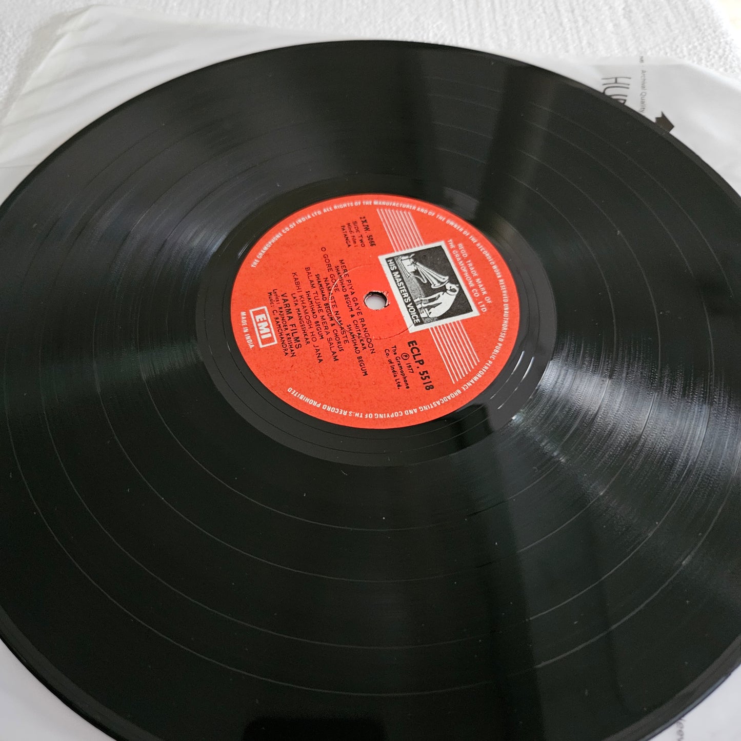 Patanga - by C. Ramachandra in pristine condition near mint with superhit song "mere piya gaye rangoon " - original soundtrack