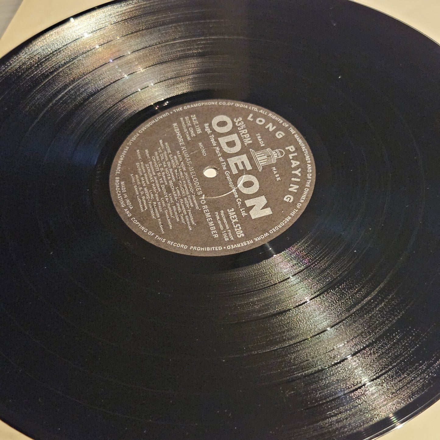 Kishore Kumar - Melodies to remember in Near Mint condition from original soundtrack - 3AEX5205