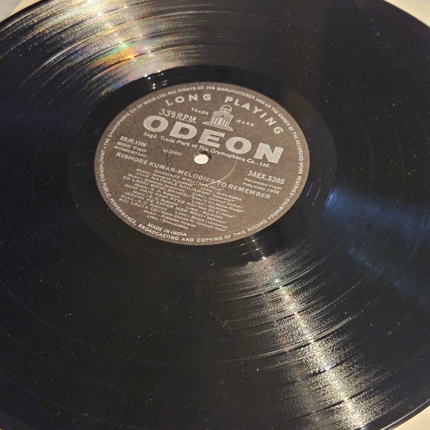 Kishore Kumar - Melodies to remember in Near Mint condition from original soundtrack - 3AEX5205