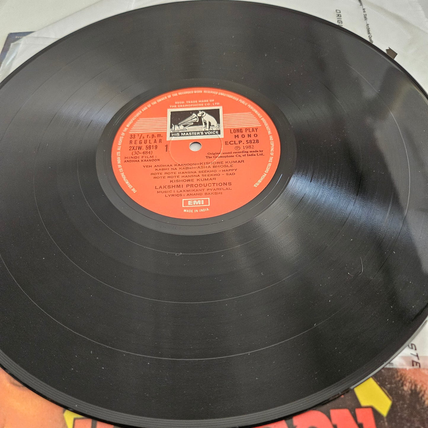 Dostana, Parvarish, Andhaa kanoon, and Naseeb - 4 Superhit LPs package Amitabh and Music by Laxmikant Pyarelal and in near mint condition from original Soundtracks - A great deal