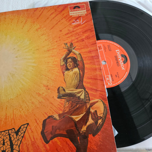 Sholay (1975)- R. D. Burman blockbuster in near mint condition - Crisp recording Clean copy - Don't miss the Stereophonic experience of original soundtrack