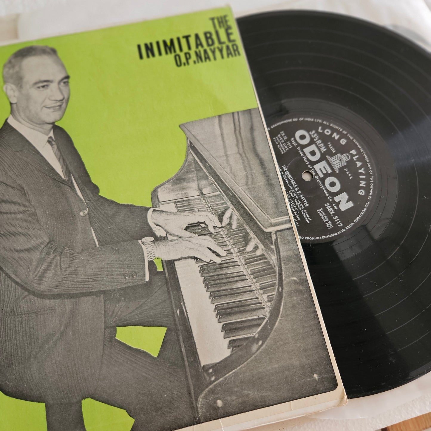 O. P. NAYYAR - Inimitable  O. P. Nayyar in near mint condition from original soundtrack 3AEX5117 - 200 gm odeon version