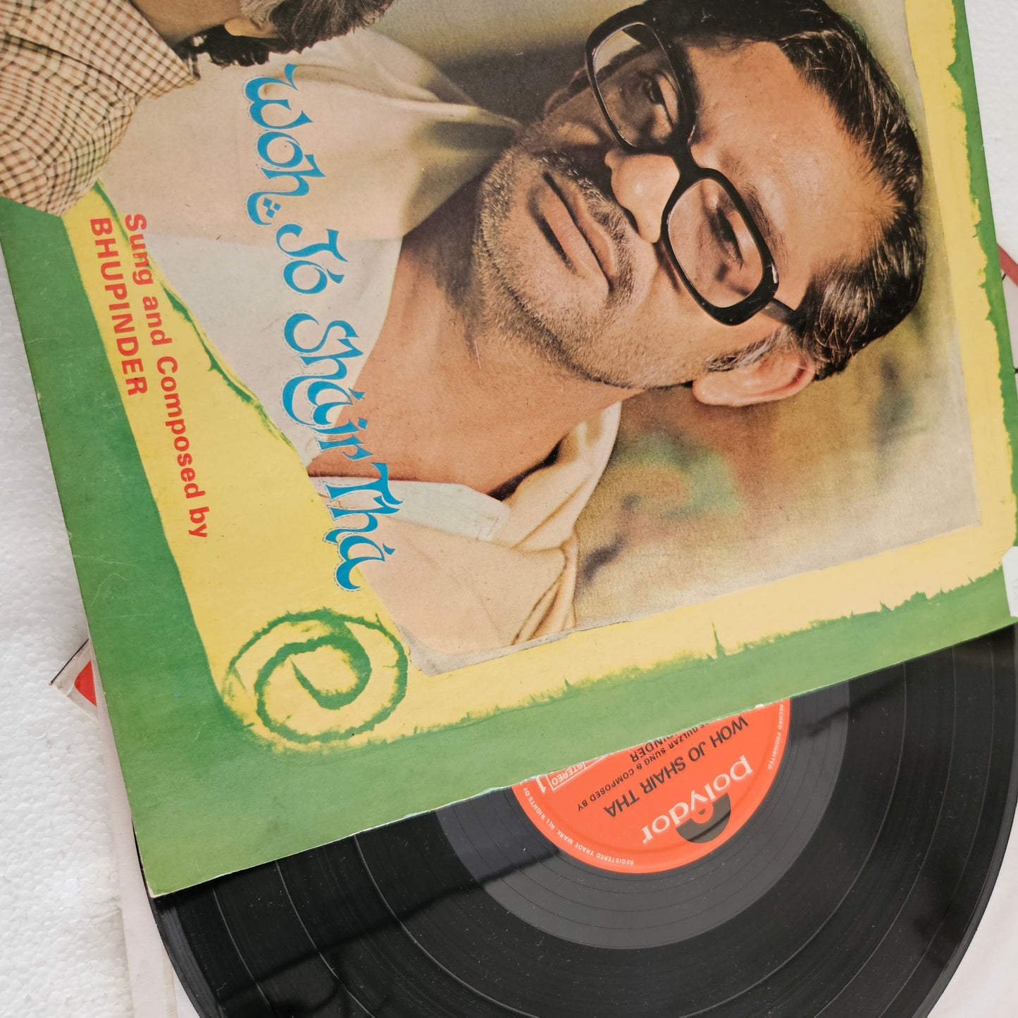 Gulzar and Bhupinder - A poetey of Gulzar "woh jo shair tha"  sung by Bhupinder in Excellent - polydor release 2392-914