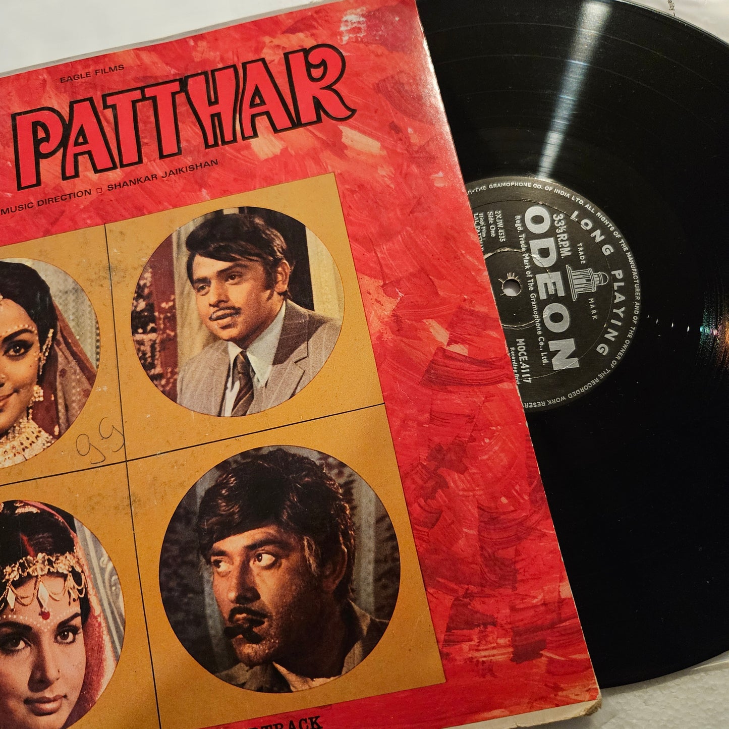 Lal Patthar (1971) -Music Shankar Jaikishan  1st Odeon pressing  Ring version in VG++ condition from original soundtrack MOCE4117