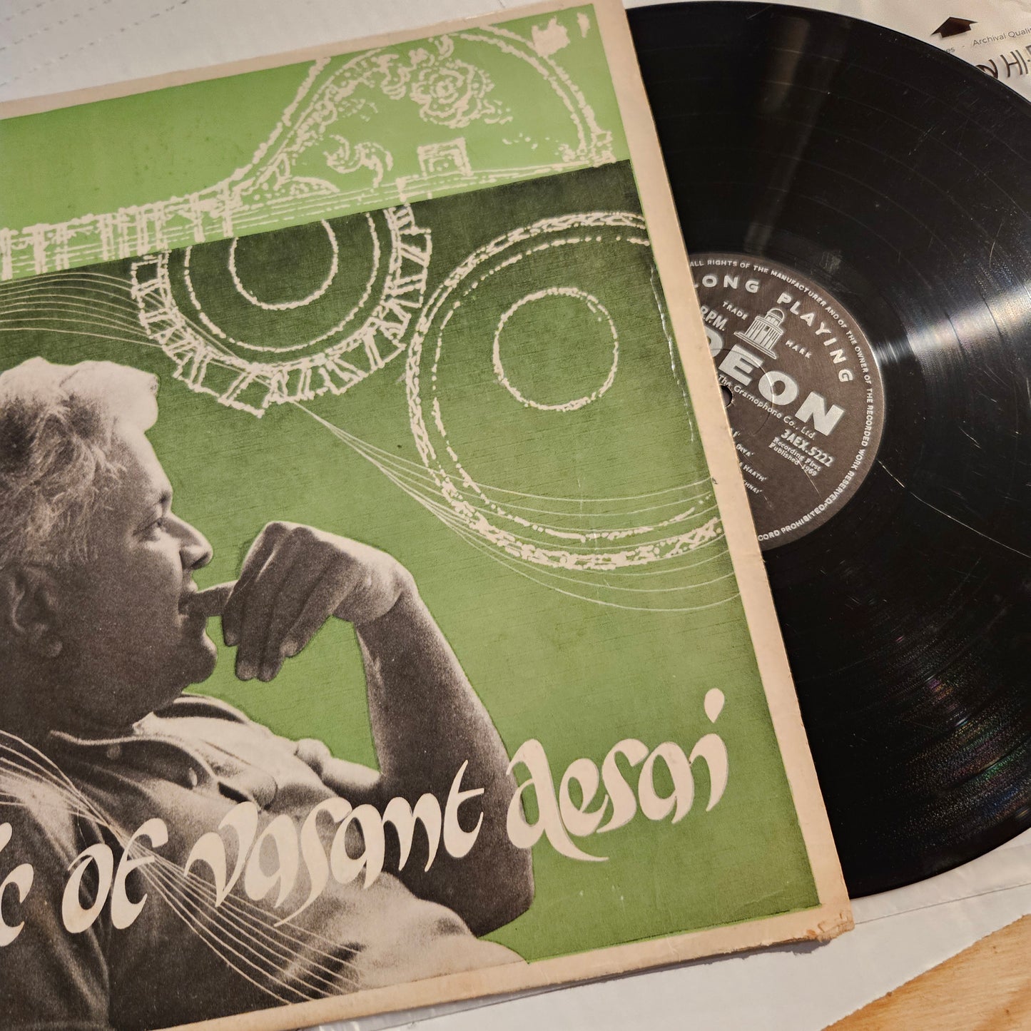Music of Vasant Desai in VG+ condition includes songs from Do Aankhen Barah Hath - from original soundtrack - 3AEX-5222 rare collection