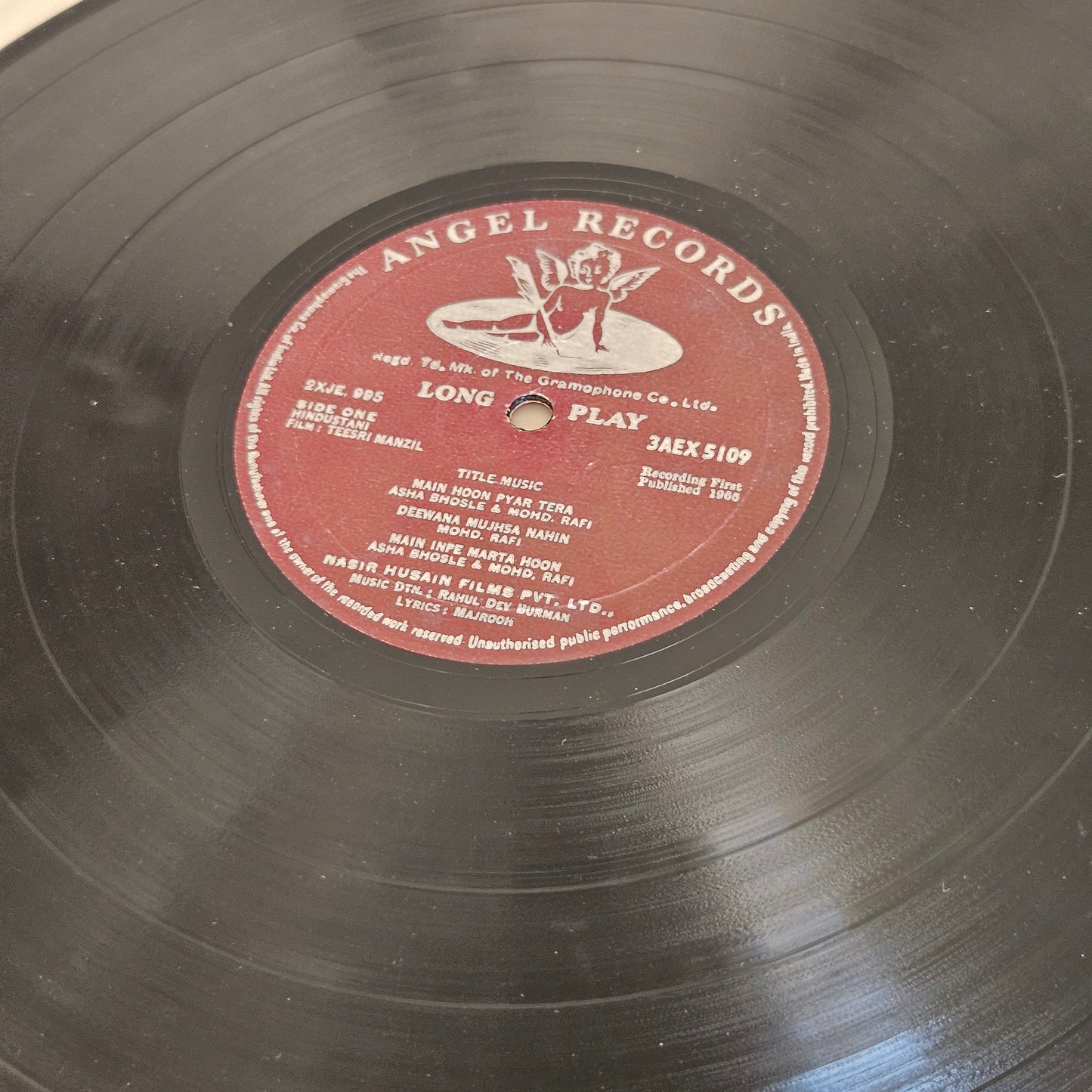 Teesri Manzil - 1st Angel issue - Music R.D. Burman in Excellent to near mint condition from original soundtrack - 3AEX 5109