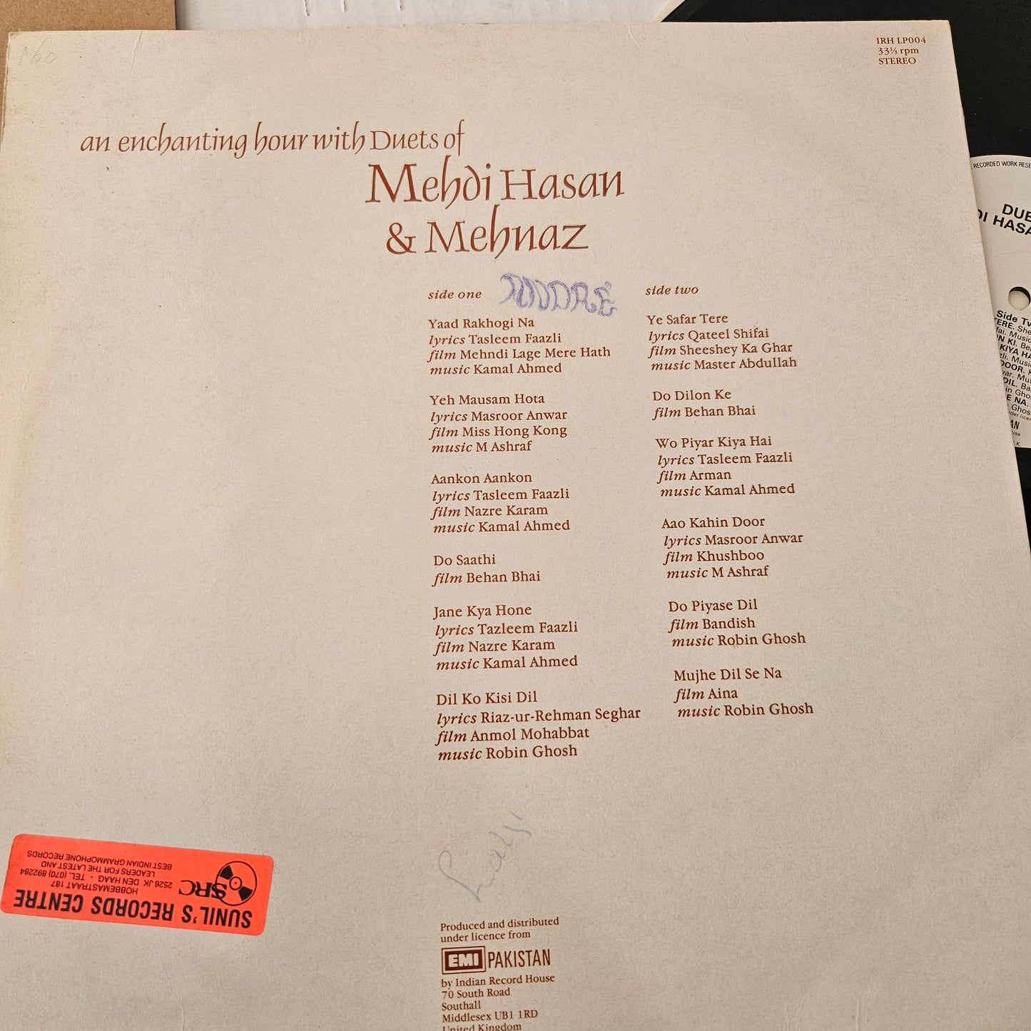 An enchanting hour of duets - Mehdi Hassan and Mehnaz in near mint condition