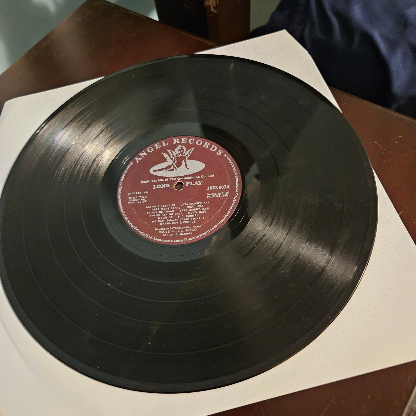 Guide - S D burman and Navketan blockbuster - 1st Angel in VG+