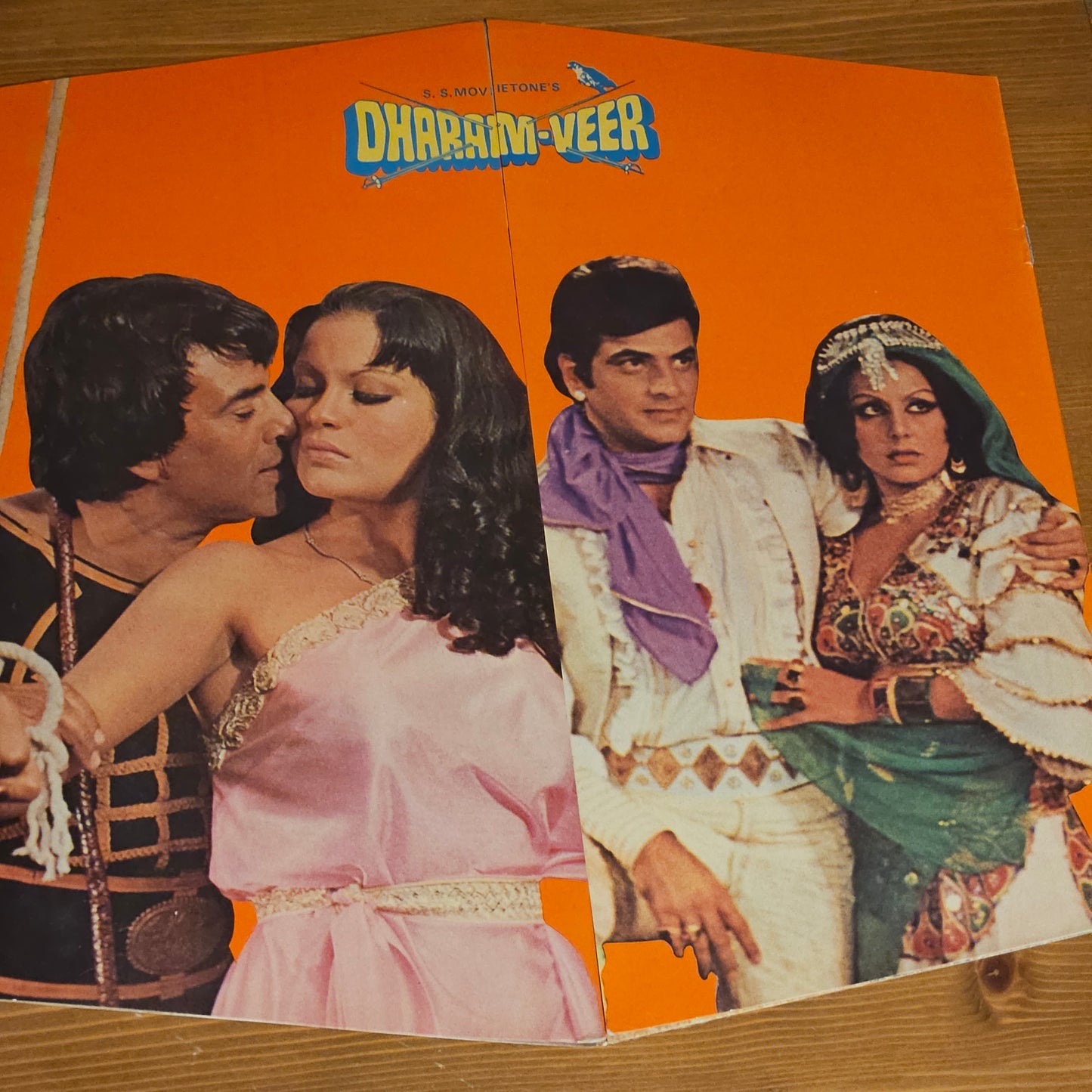 DHARAM-VEER  - Collectible Multifold Laxmikant Pyarelal Superhit album in near mint Pristine