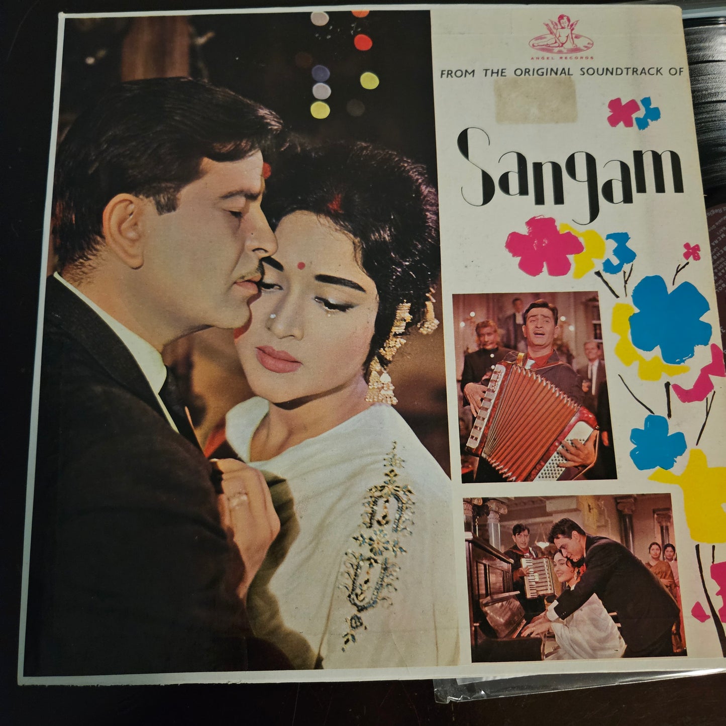 Sangam - Raj Kapoor and Shankar Jaikishan - 1st Angel in excellent to near mint condition