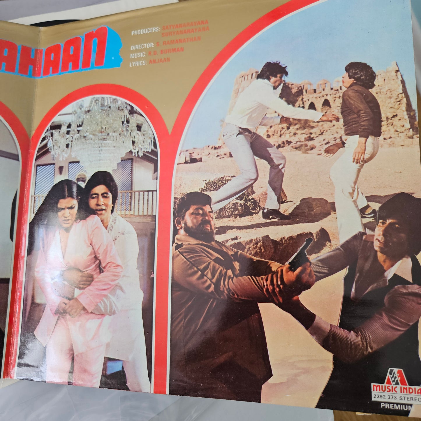 Mahaan - original soundtrack recorded in  premium stereo - Music by R. D. Burman blockbuster in Gatefold edition  in near mint condition