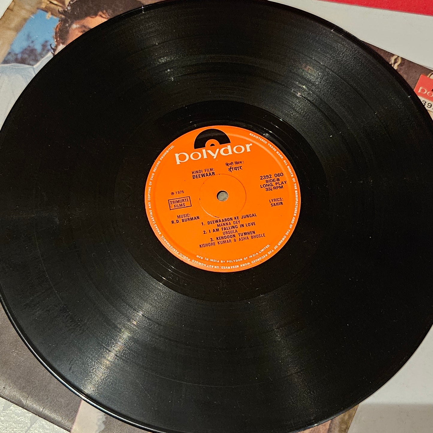 Deewar - R. D. Burman blockbuster in excellent - Songs only rare LP includes English song "I am falling in Love with a stranger "