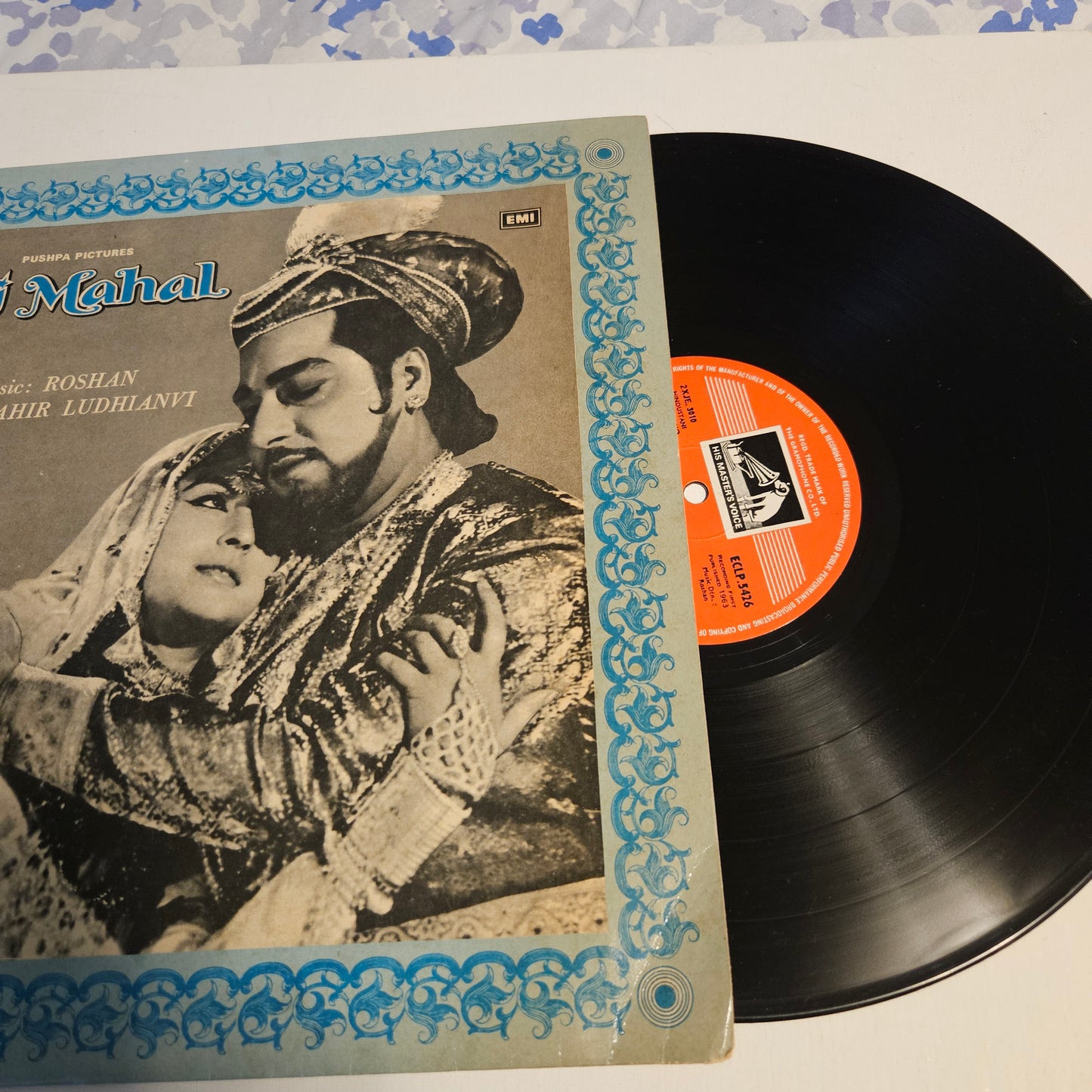 Taj Mahal - Music by Roshan  eternal classics in excellent condition