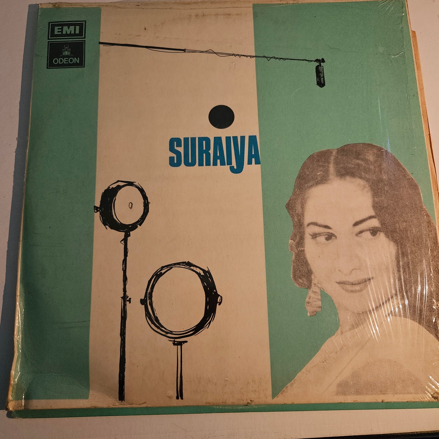 Asha and Suraiya, 2 Great Artists and 2 great albums in excellent