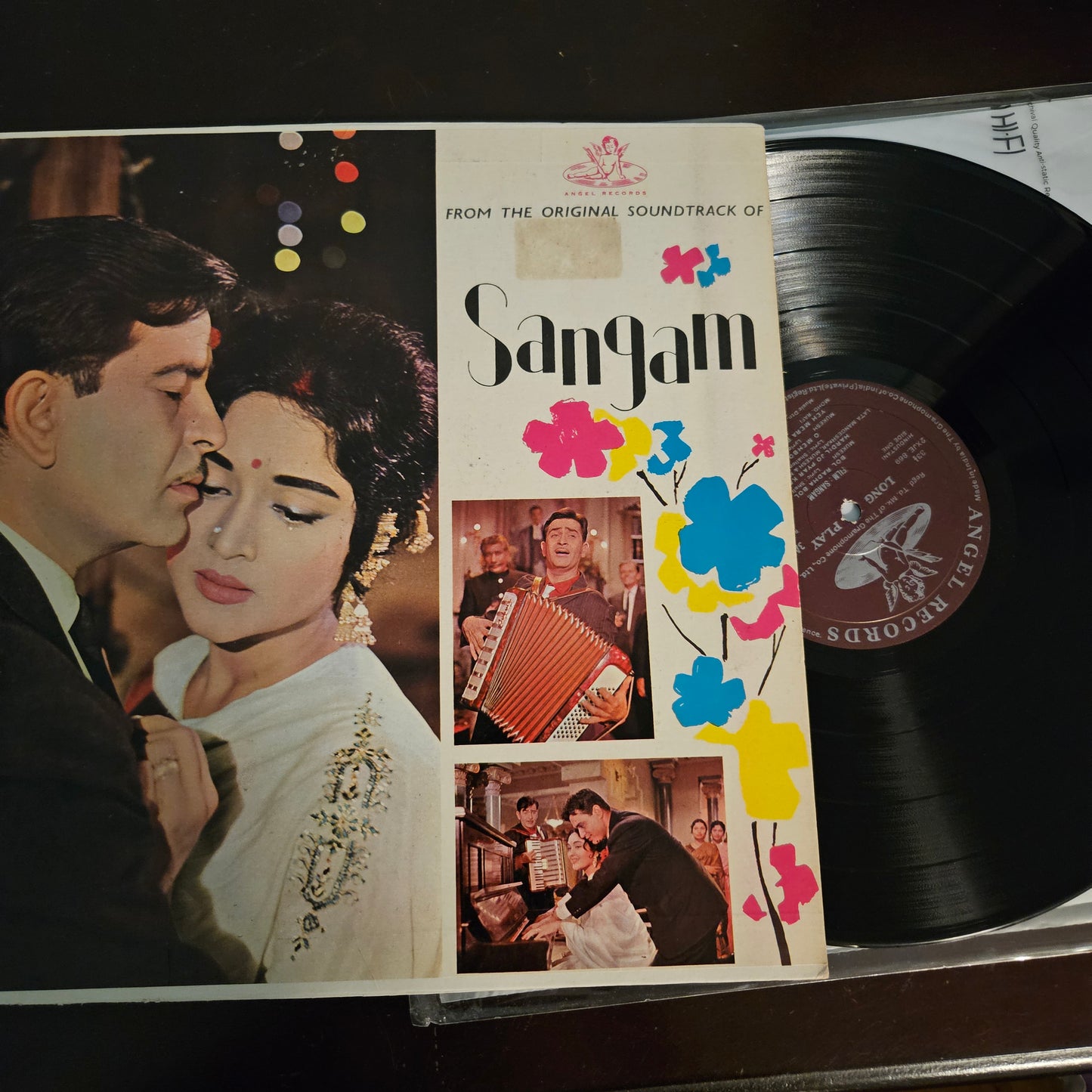 Sangam - Raj Kapoor and Shankar Jaikishan - 1st Angel in excellent to near mint condition