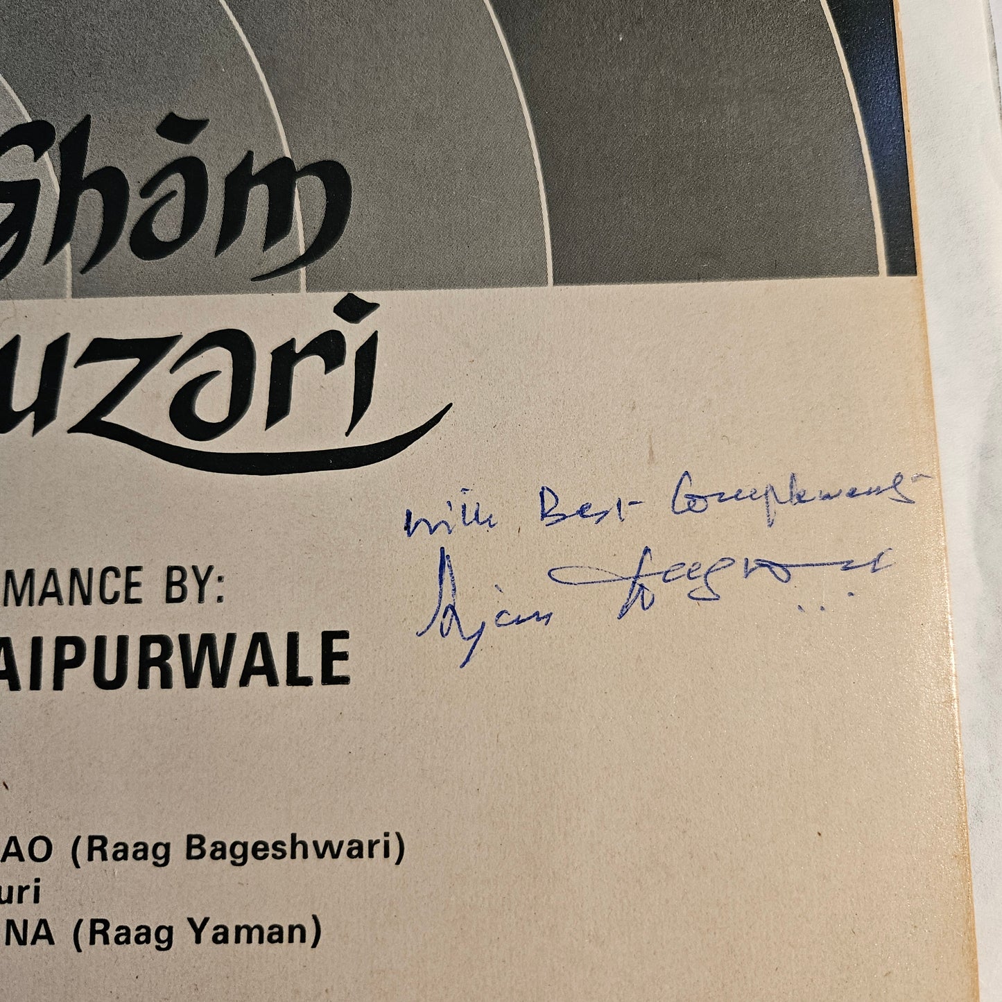 Govind Prasad Jaipurwale – Sham-e-Gham Kaise Guzari/A Live Ghazal Performance By: Govind Prasad Jaipurwale in Near Mint signed by Arjan Daswani