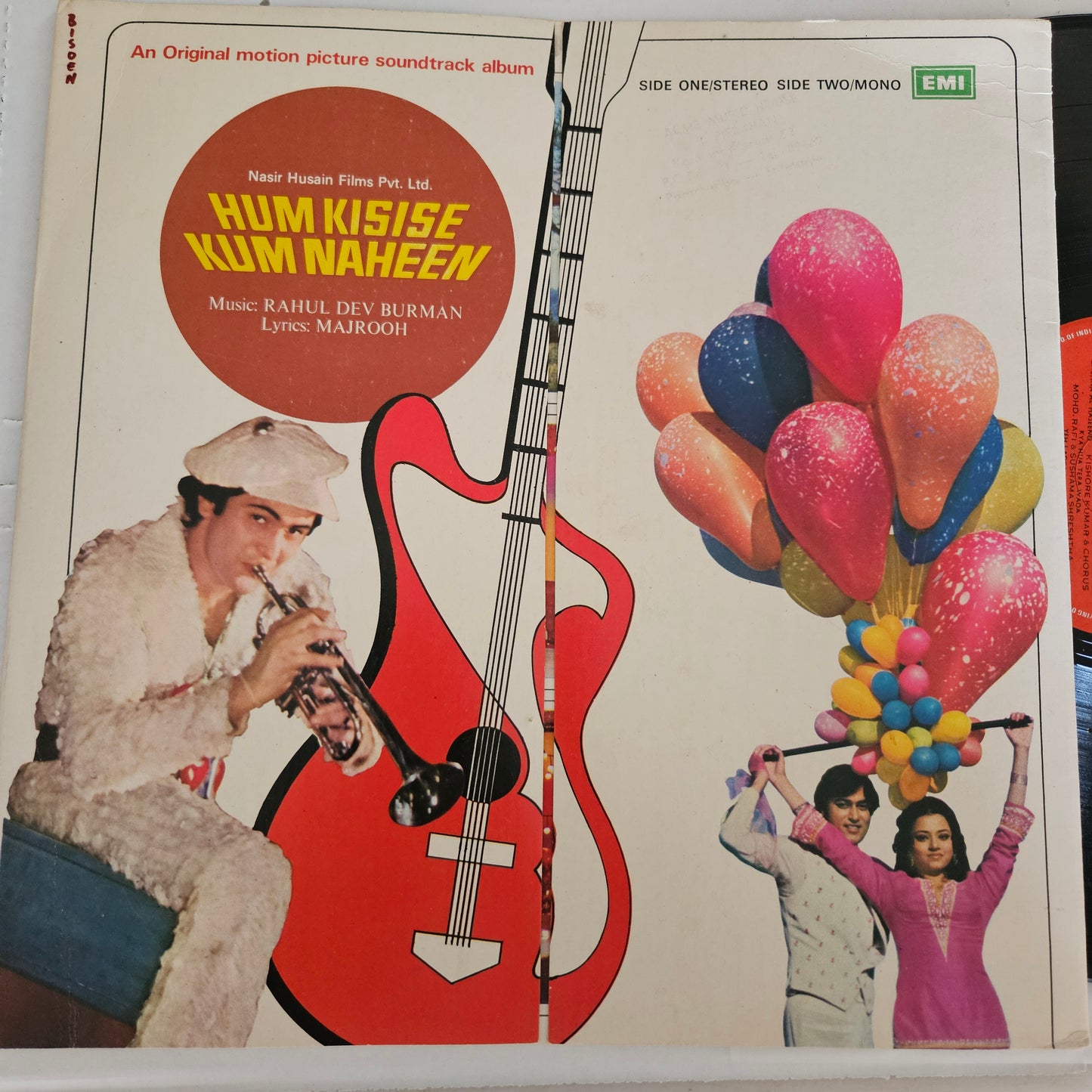 Hum Kisise Kum Naheen -1st edition multifold in near mint