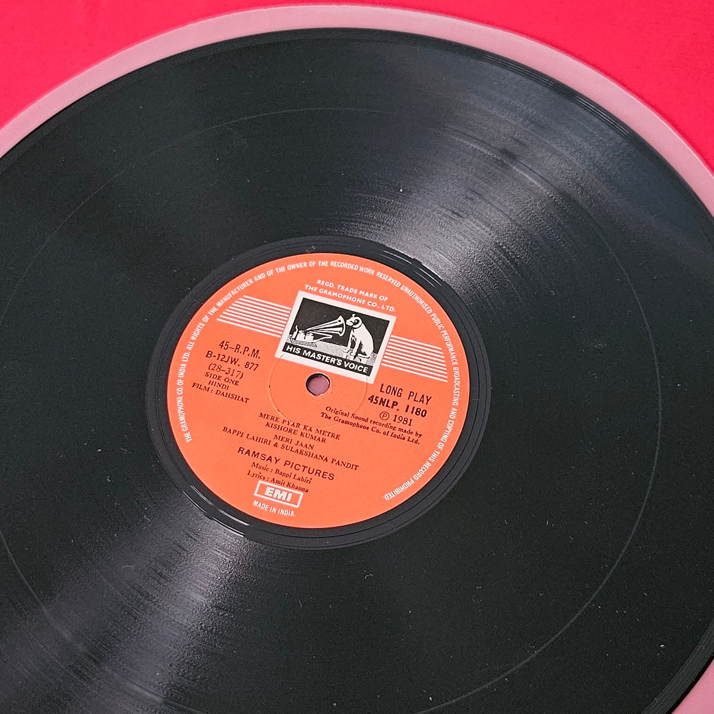 Dahshat - bappi Lahiri - Superhit psych funk in near mint