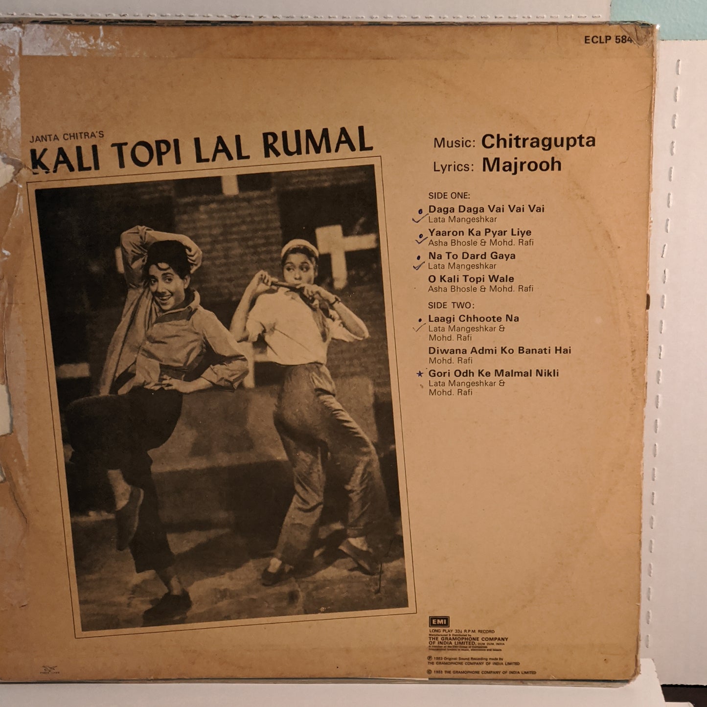 KALI TOPI LAL RUMAL - Music By Chitragupta - classical Superhit songs "Daga daga wai wai and lagi chhote na"