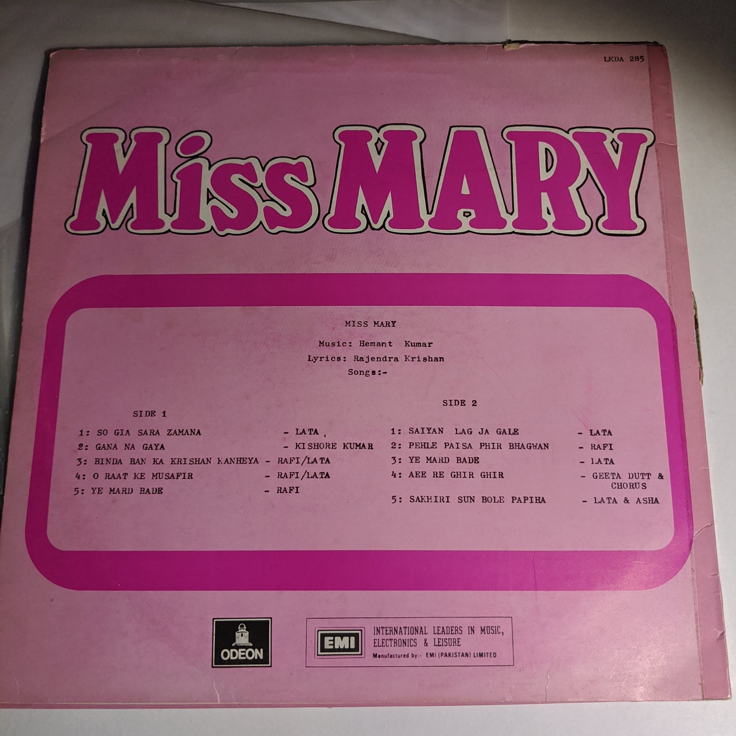 Miss Mary - Superhit music by Hemant Kumar - in excellent condition - Pak pressing